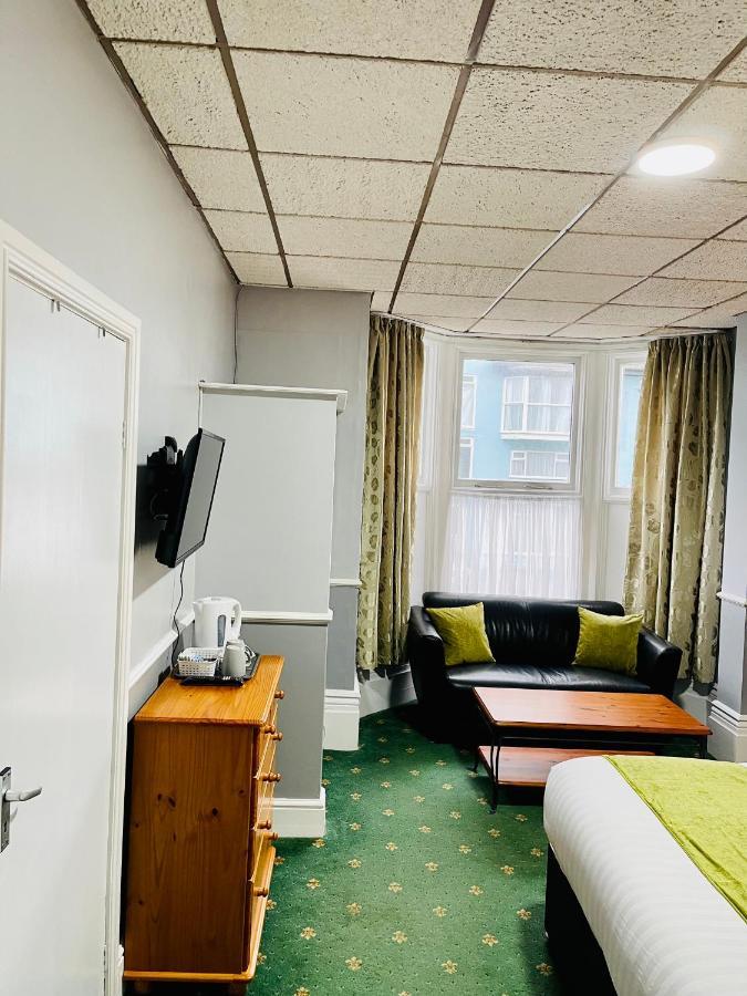 Palm Court B&B Ильфракомб Экстерьер фото