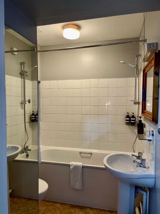 Palm Court B&B Ильфракомб Экстерьер фото