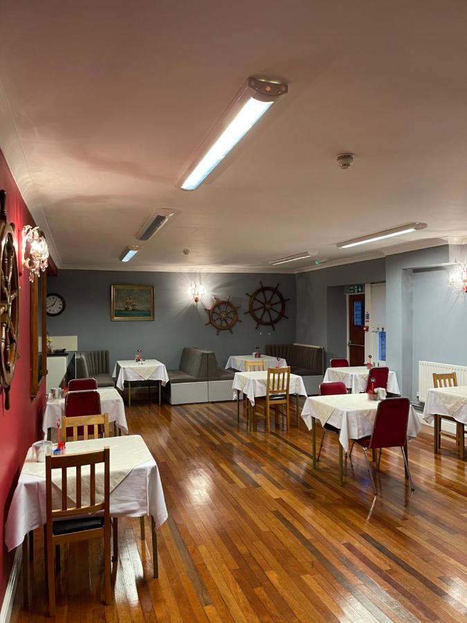 Palm Court B&B Ильфракомб Экстерьер фото