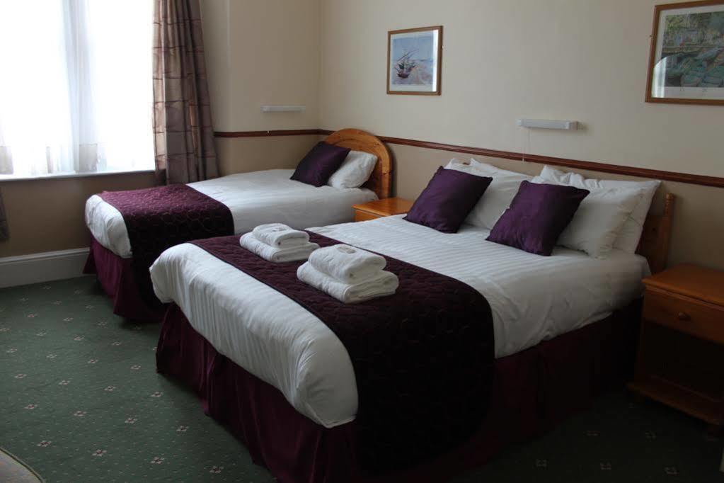 Palm Court B&B Ильфракомб Экстерьер фото